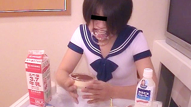 開口で食事01