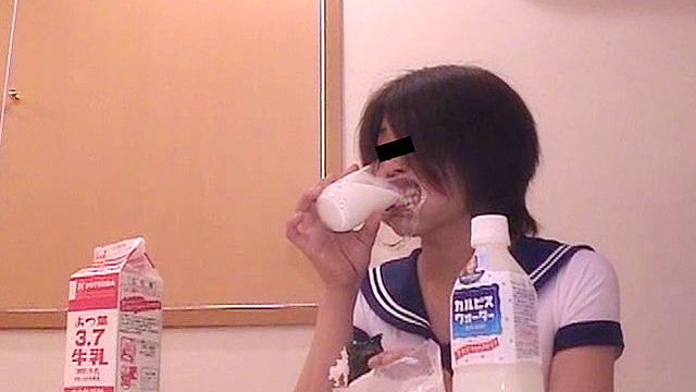 開口で食事01