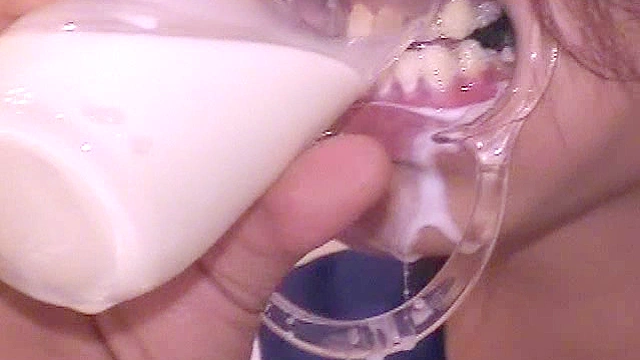 開口で食事01