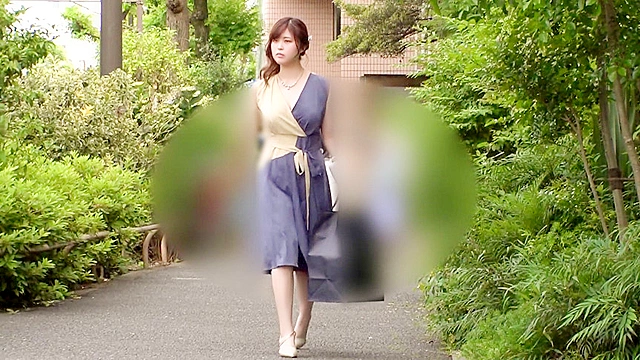 壮絶なる潮、潮、潮！！！Gカップ看護師が絶頂トリップで機材を水浸しにww無許可なま中出しに大号泣するも慰めのキッスで2発目おねだりする淫乱メス確変！！