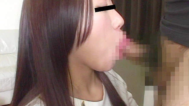 ザーメンごっくんディープスロート 素人娘の丸呑みフェラ
