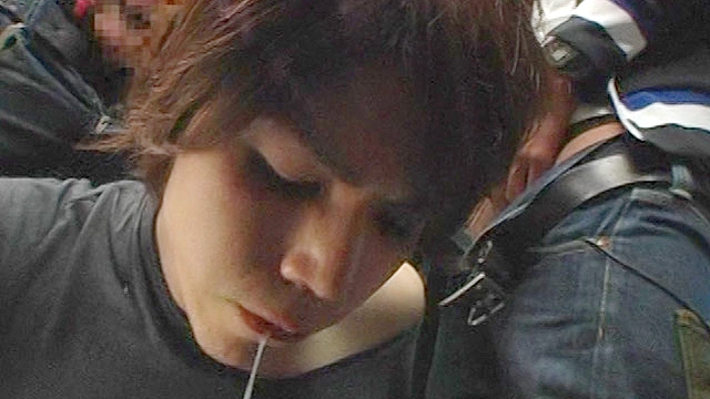 路線バスでイケメンのチンポを扱いた Part3