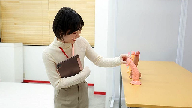 よりよいAI生成のためにデカチン研究！膣奥まで届く激ピスに華奢なカラダがガクブル痙攣イキ！SOD女子社員デザイン部倉田優希