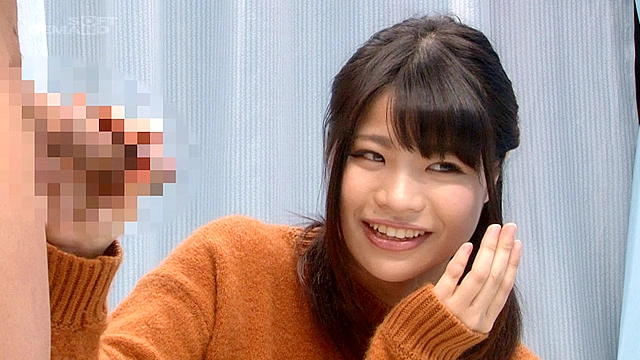 マジックミラー号 都内最新のバスターミナルから出てきた純情上京娘がはじめてのデカチンのどじゃくり体験！！ 地元では見たこともない大きいち○ぽをのど奥まで咥えたらおクチま○こが刺激されグチョグチョになったおま○こに激ピストン！！