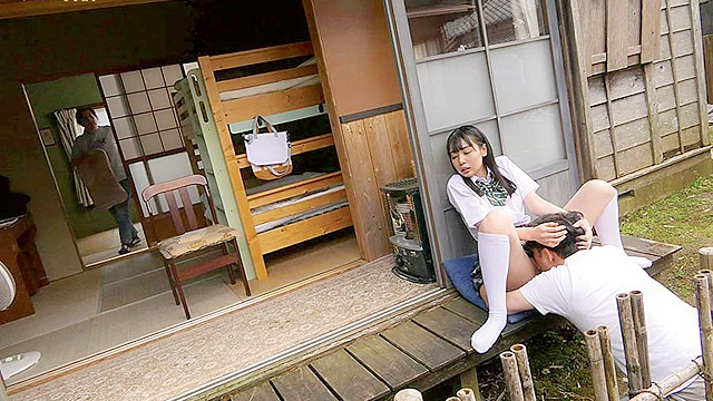 向かいの家から誘惑してくる田舎の清純美少女は若い絶倫性欲でひたすらに性交を求める 時田亜美