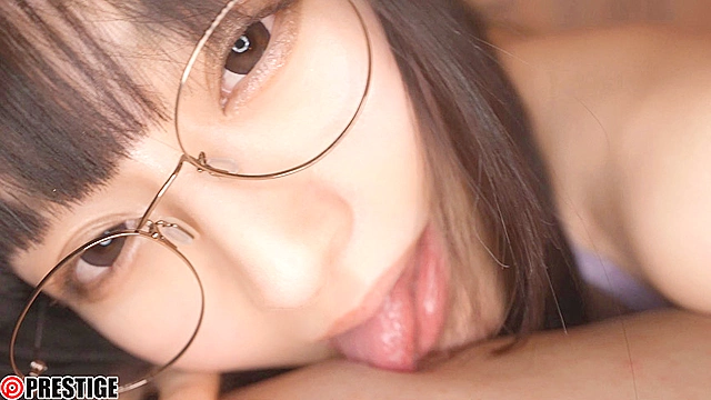 ねっちょりセックスに溺れる文系女子。粘着性高湿度サイレントセックス