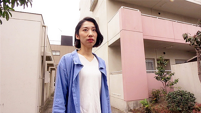 寝取られ妻13人奥さん、その素敵なカラダでおもいっきり楽しみましょうよ！！不倫奥様がイク！！NTRデラックス2