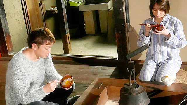 都会に疲れたOLが離島に里帰り…実家にも受け入れられず絶望の中で出会った島の男と本能のままに何度も生ハメ交尾しまくった 戸田真琴
