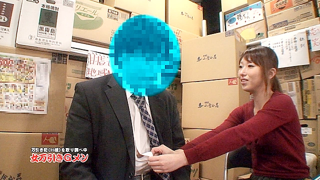 捕まえた男子のチンポを喰いまくる女万引きGメンがいた！