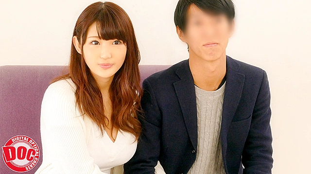 『愛し合う夫婦が残したいメモリアルヌードフォト』と題された雑誌の企画と妻を騙し、絶倫チ○ポ男と素肌密着偽撮影会で寝取られ検証！！旦那よりも若くてカチカチに反り返ったチ○ポがマ◯コまで3cmに超接近して奥さん急激欲情！？旦那が近くにいるにも関わらず生中出し！！13発！！7