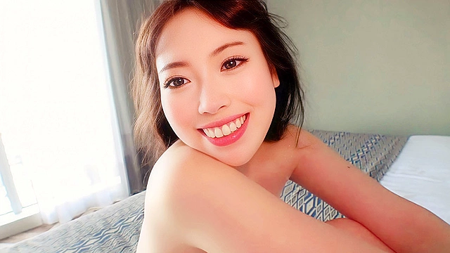 爆乳女子 突けばバインバインと揺れるデカ乳！厳選美人12名