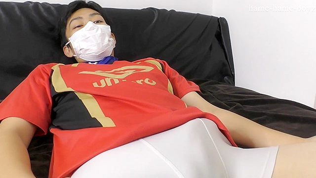 【個人撮影】部活帰りの巨根イケメンサッカー部 （20歳）まだイキたくないですて叫びながら懇願しちゃう変態くんで撮影者もビックリ（笑）