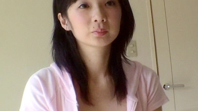 素人妻の飢えた性欲 りょうこ