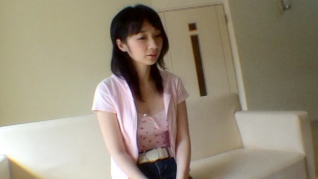 素人妻の飢えた性欲 りょうこ