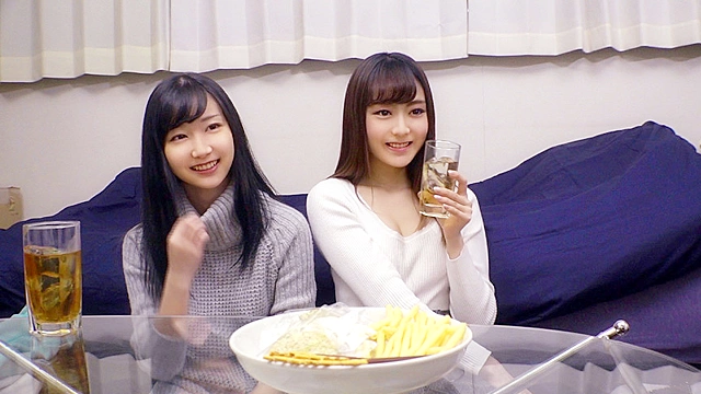 女子大生をギャラ飲みでハメれるかガチ検証！お持帰りして2人組を順番にはしごハメ出来るのか！？