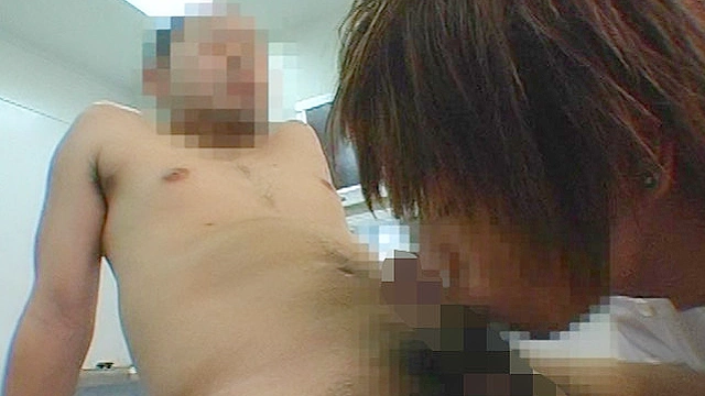 ギン起ちチ○ポをイケメン看護士がしごいてヌイてくれた！ 第二部 新人茶髪看護師編