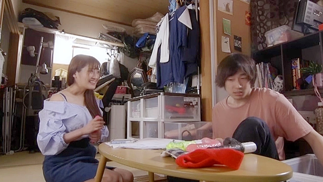 まん・なか 女流作家の秘性活