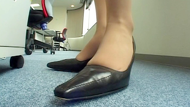 OLパンプス ダメ社員を臭気虐○調○