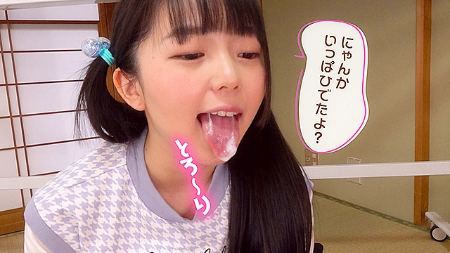 小さい生徒さんにエッチな事を教えるスクールにやってきた無垢なフリしたざぁーこな淫乱娘