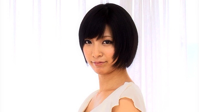 Perf○meの○ち激似 ショートカットの似合う可愛い素人娘に生中出し みく