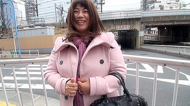 デブぽちゃ顔カワいい 老女ゆう子 五十歳の肉爆弾とSEXデート編