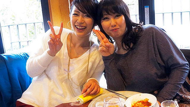 女子旅中の熟女をハメ倒せ！！旅先で開放的になってる今が狙い目！温泉地を旅行中の熟女に濃厚中出しを狙う14名