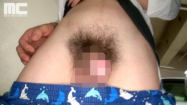 ウエ○ツ似、19歳をスカウト！快くオナニーを見せてくれました！