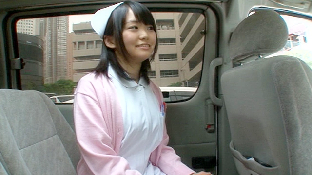 ビデオに出てない働く女性とお昼休みと仕事帰りにオフィスの近所で3発 アタマもマ●コも敏感で妄想だけでもズブ濡れちゃう欲しがりすぎな現役・童顔ナース