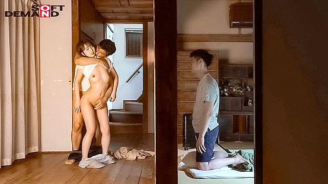 夏の田舎で暮らす美人妻は年下義弟の冗談を真に受け何度も中出しし続けた。桃色かぞくVOL.25 坂井千晴