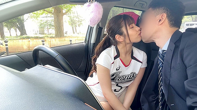 【精飲セフレ】 アプリで知り合った奥さんは精子が大好きでママさんバレー帰りにいつもごっくんさせてます