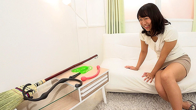 こんなエロい腰振り見たことない！ 日本一凄い騎乗位をする、とにかく性欲旺盛なド淫乱妻 あかね28歳 結婚2年目 ※まだまだ伸びしろ有