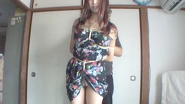私服緊○17
