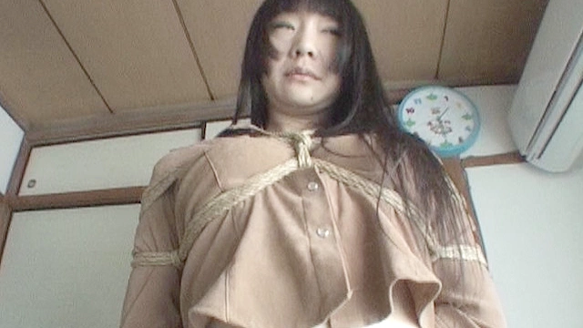 私服緊○17