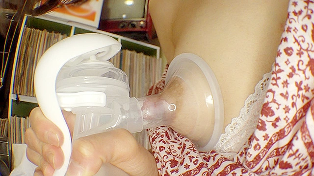 あおい28歳 母乳孕スメント 真性中出し 旦那が流出