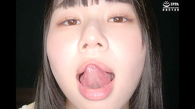 【激カワ美女の超レアな歯・口内・銀歯・のどちんこ観察！】月美りょう