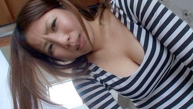 立ちクンニされながら質問に答える女【十三】