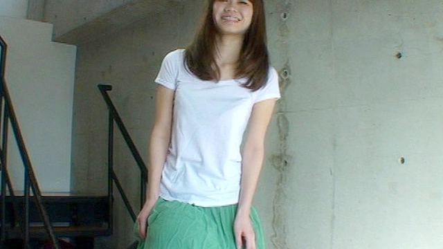 立ちクンニされながら質問に答える女【十三】