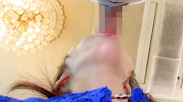竿を喉奥に咥え込みながら顔動かさずに舌で亀頭かき混ぜ続けるフェラチオ3