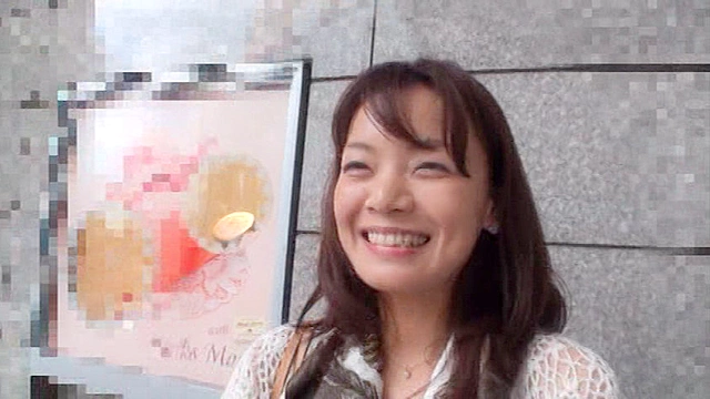 超B級人妻素人初撮り 「こりゃまた、ゴメンなさい」