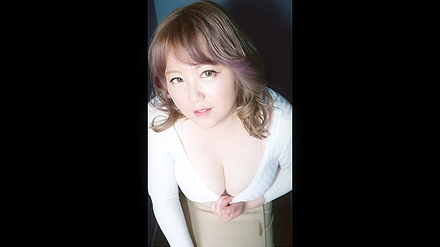 日本で一番ドスケベなおデブさん認定！ぽっちゃり熟女専門店のカリスマ爆乳風俗嬢、痴女りまくり15発射させるプライベート動画公開します。律子（53歳）