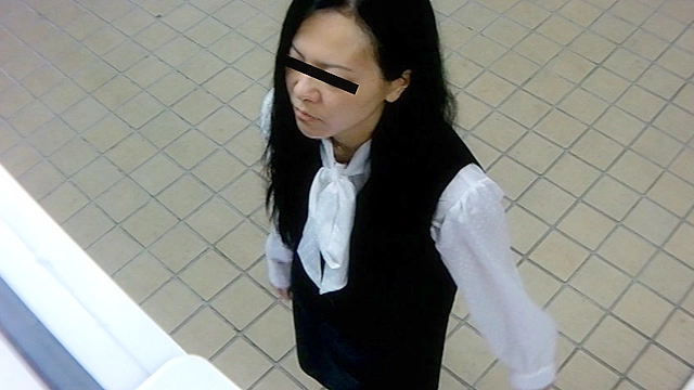 自販機に仕掛けたカメラで同僚OLのパンチラを流出させた変態リーマン